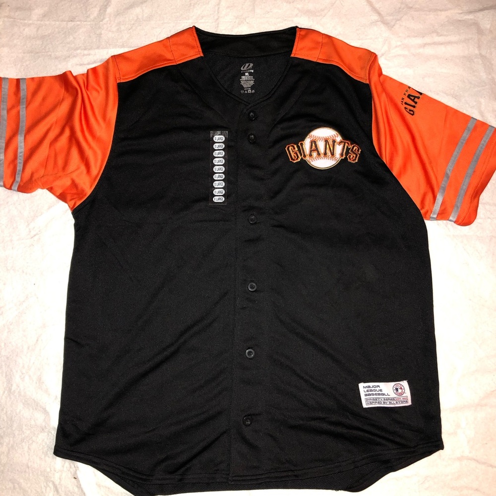 Brand new dynasty SF Giants men’s jersey size XL.